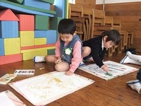 ３歳児　お話しの絵「おむすびころりん」