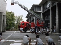 はしご車を見学しました。