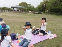 将軍塚に山登りに行ったよ。（年長児）